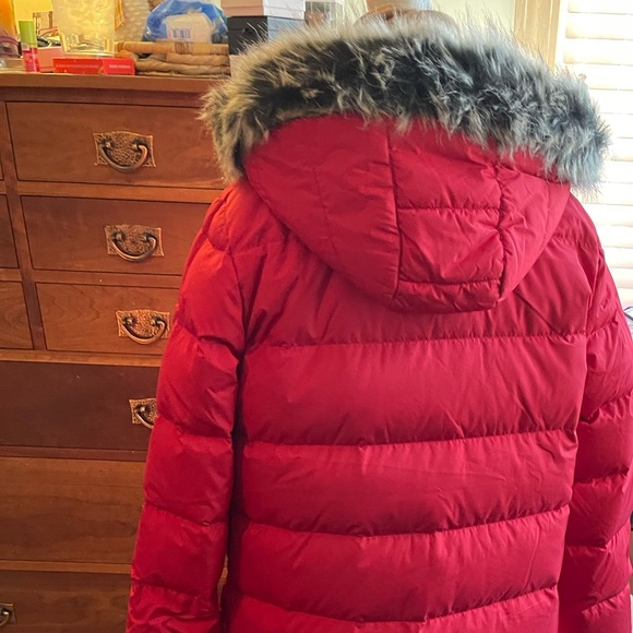 NWT Women’s Lands’ End Max 600 Down Long Maxi Coat w fur lined hood
Sold Out - Picture 8 of 17